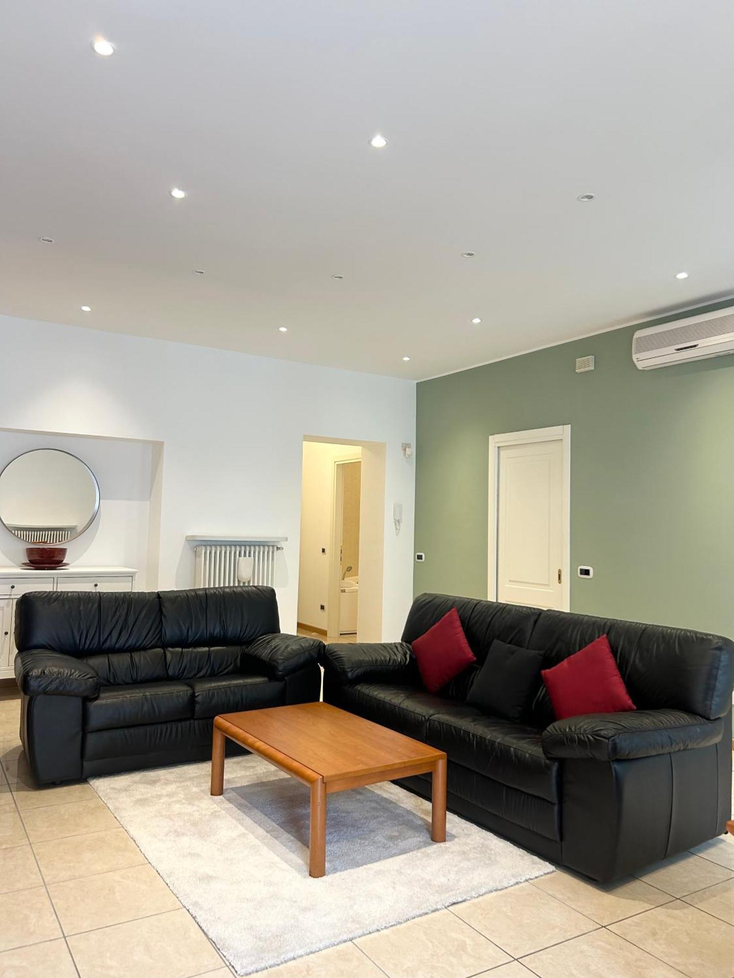 Porta Torre Como Apartment - By Relais Di Giada 外观 照片